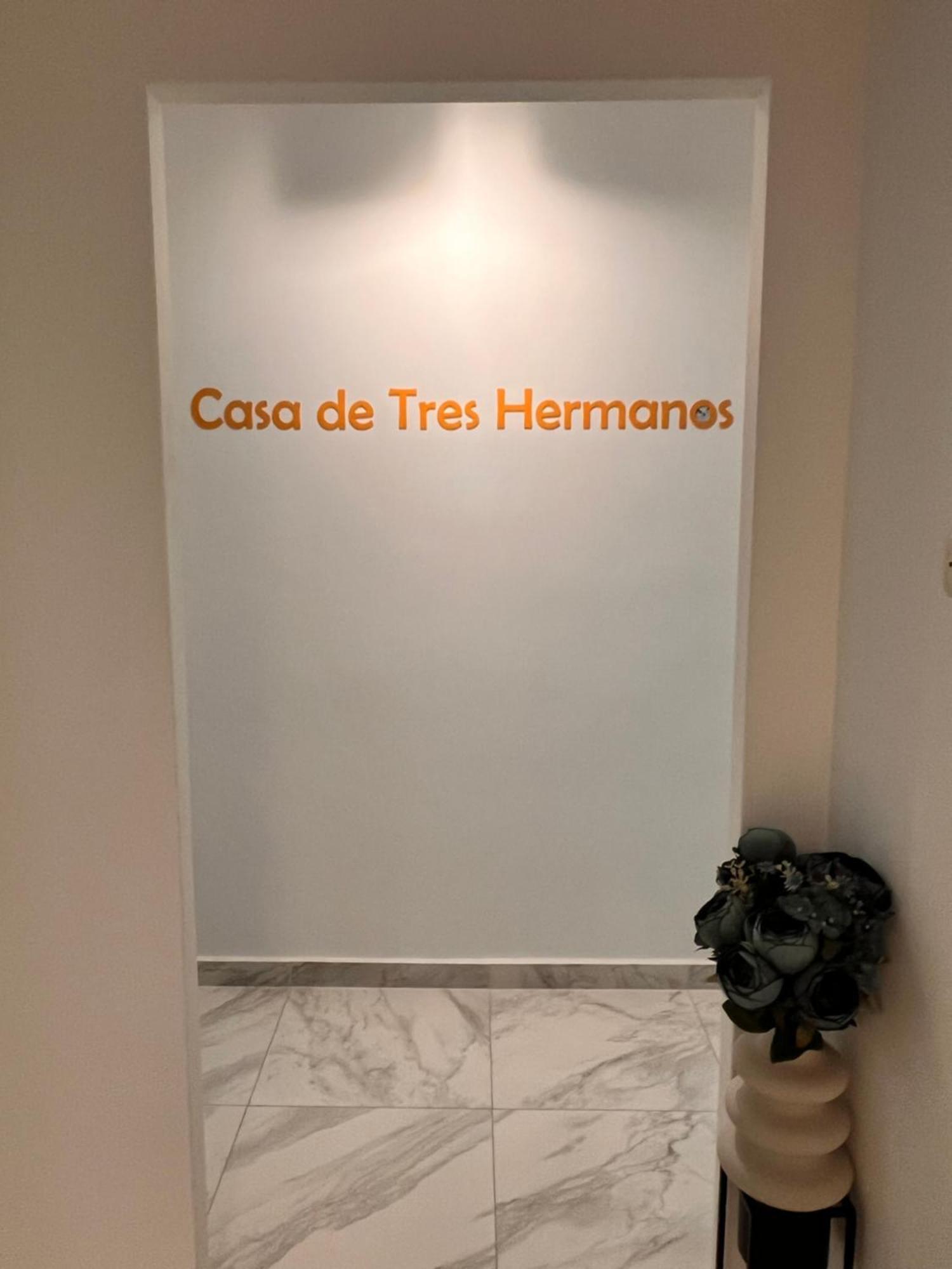 Casa De Tres Hermanos In The Heart Of Афины Экстерьер фото